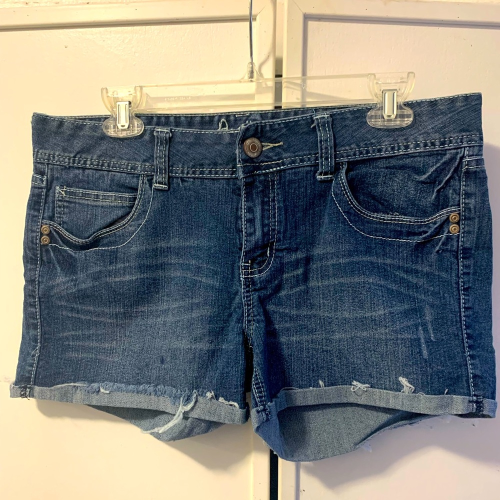 Amethyst jean shorts